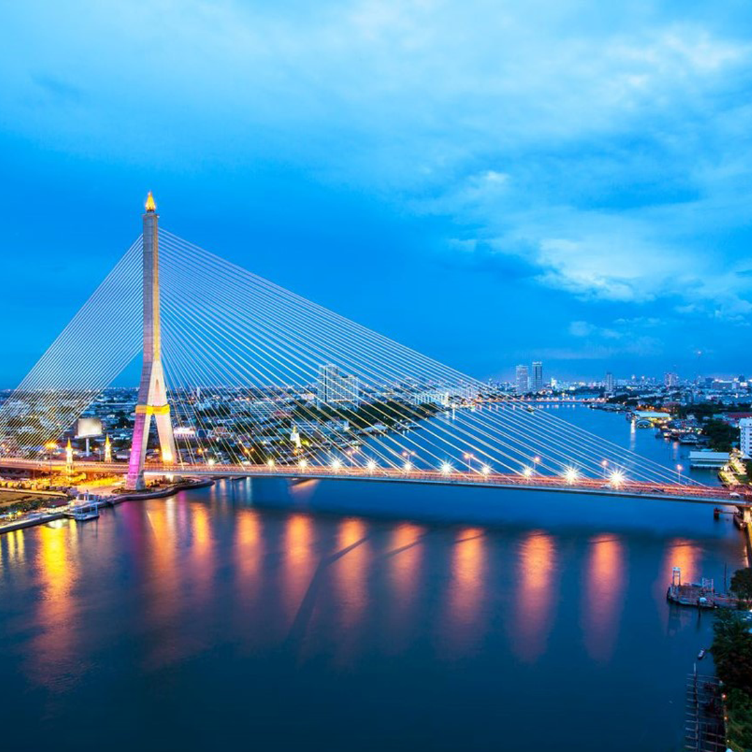 Какая река в бангкоке. Вантовый мост Бангкок. Bangkok Rama мост. Rama VIII Bridge. Река Чао Прайя.